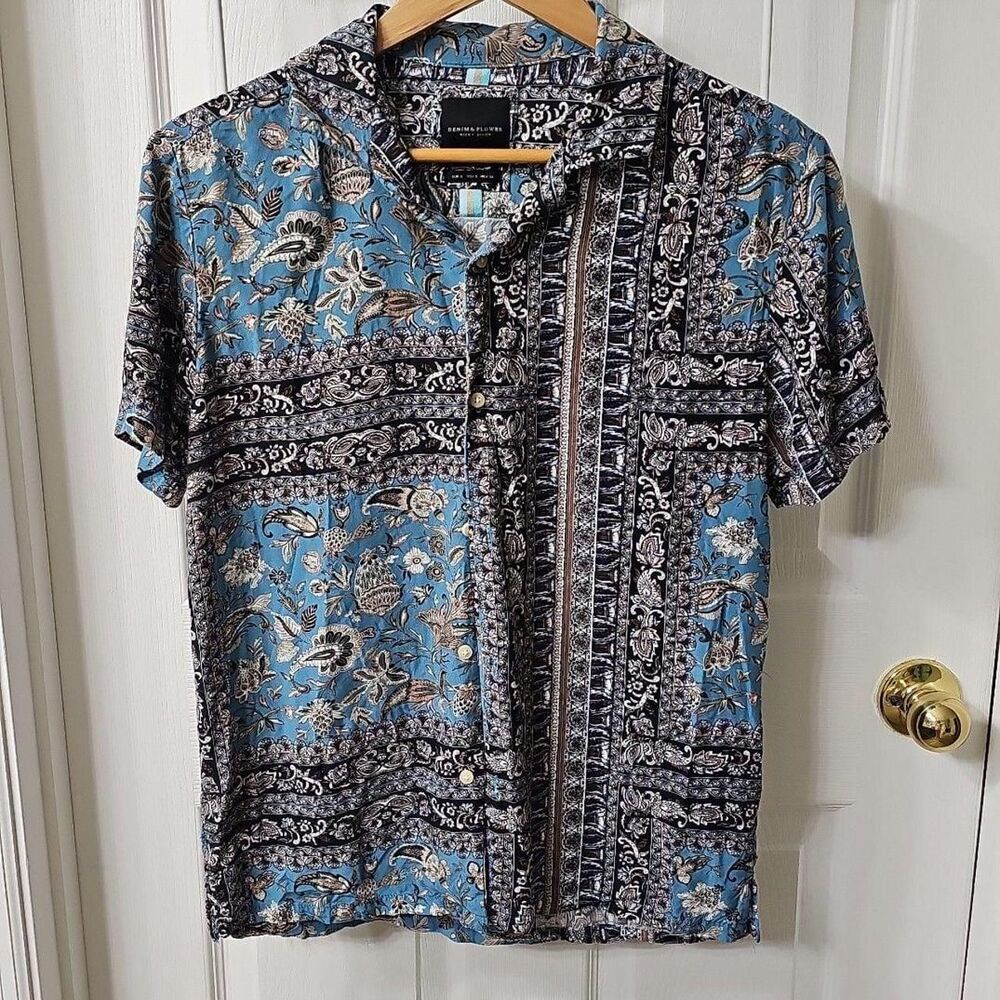 Denim & Flower Ricky Singh Men's Blue Paisley Print Short Sleeve  Small